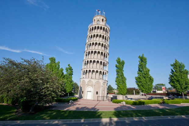 Пизанская башня: Найлс, Иллинойс Пизанская башня: Найлс, Иллинойс