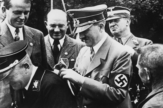 Дневники Гитлера для журнала "Дер Штерн" Дневники Гитлера для журнала "Дер Штерн"