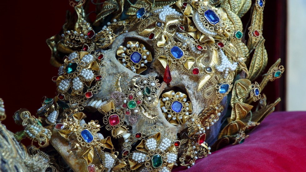 Скелет драгоценные камни